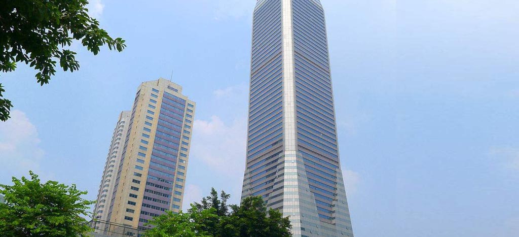 广州中心皇冠假日酒店外观图